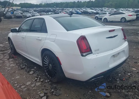 2021 Chrysler 300 300S z USA, uszkodzony, nr VIN 2C3CCABT4MH558327